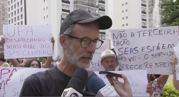 cartazes-atras-do-flaviosite