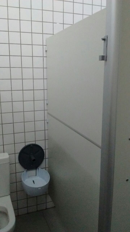 upa-lotada-31-10-17-banheiro-sem-porta-site