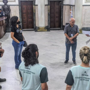 Foto dos ACEs/ACSs reunidos com o Secretário Adjunto de Gestão