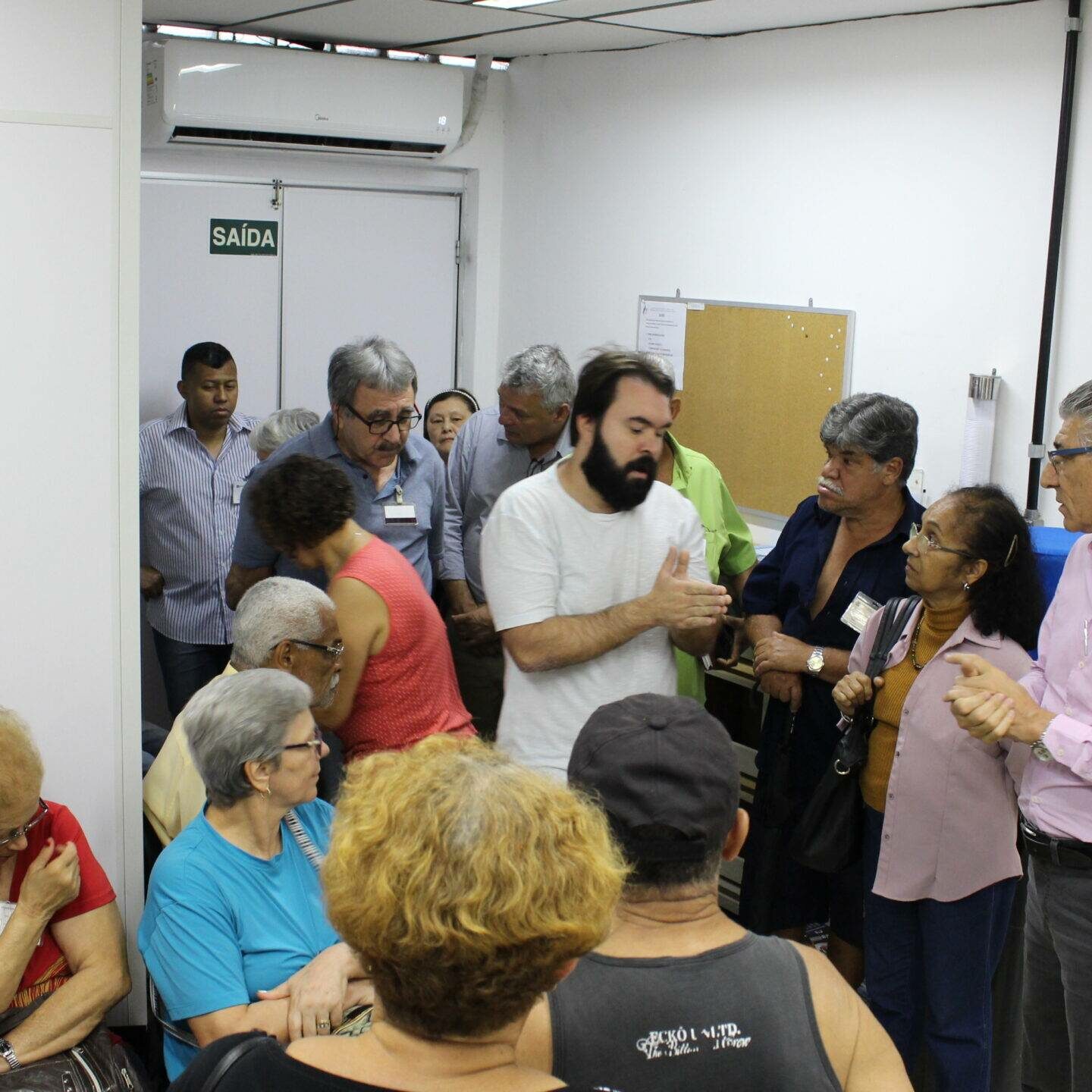 Servidores cobram presidente do IPREV