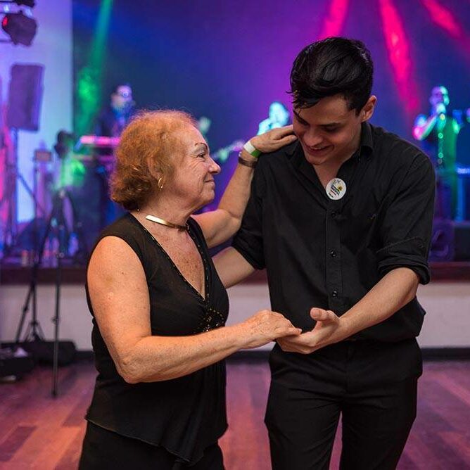 Sindserv 28 anos (595)